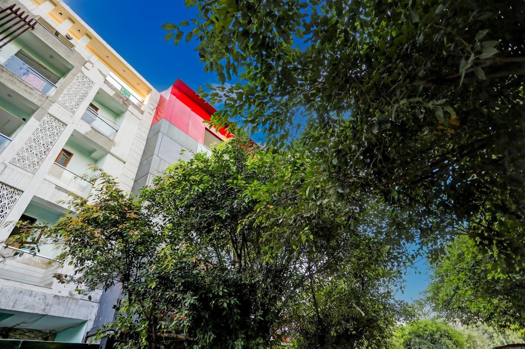 Umen Hotel Nearest Sector 66 Noida Exterior foto