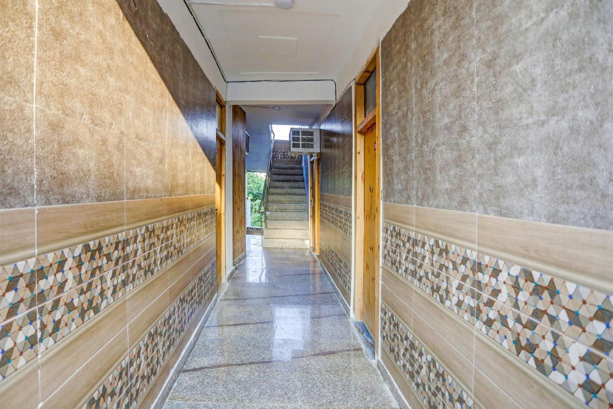 Umen Hotel Nearest Sector 66 Noida Exterior foto