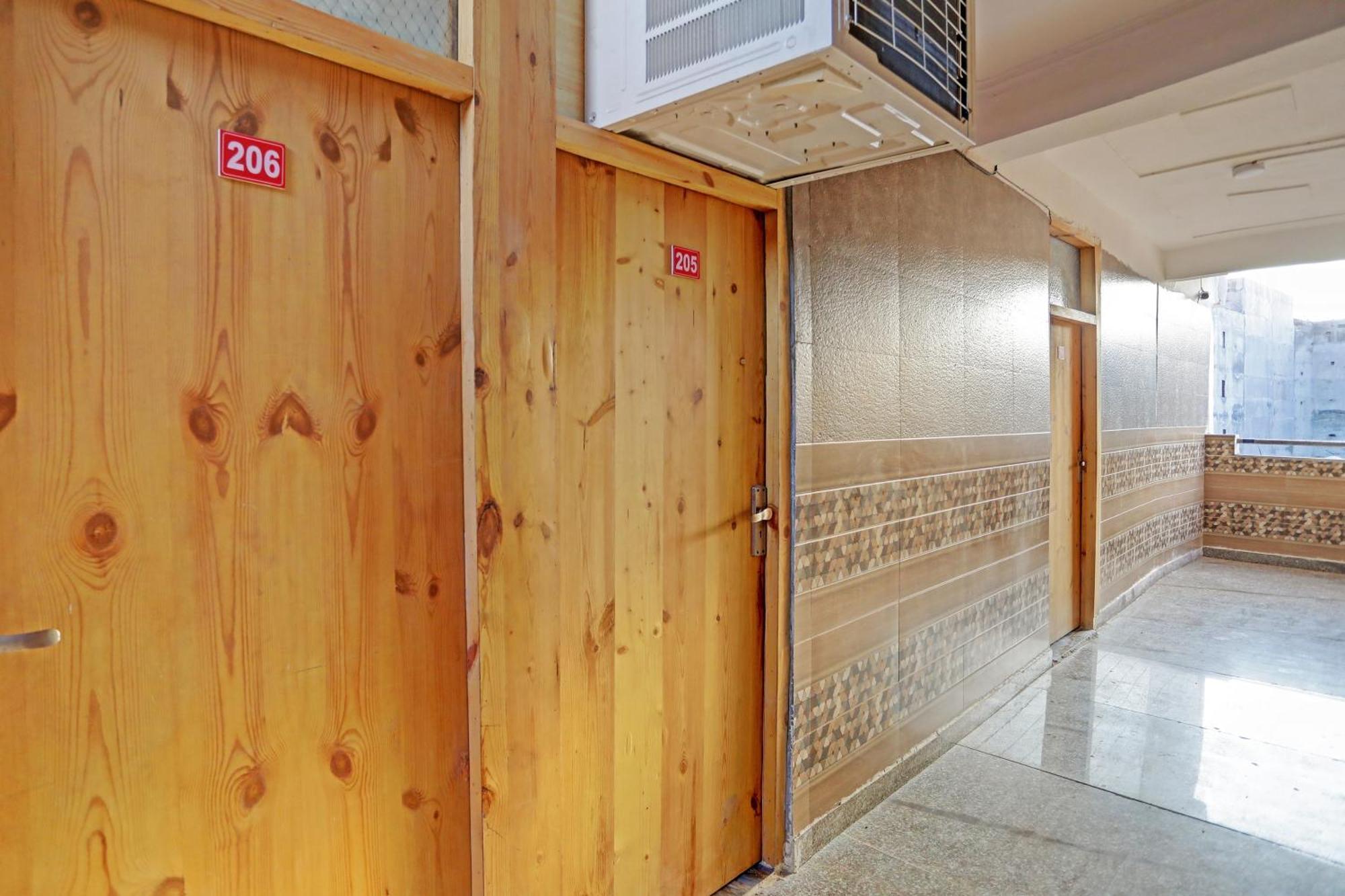Umen Hotel Nearest Sector 66 Noida Exterior foto