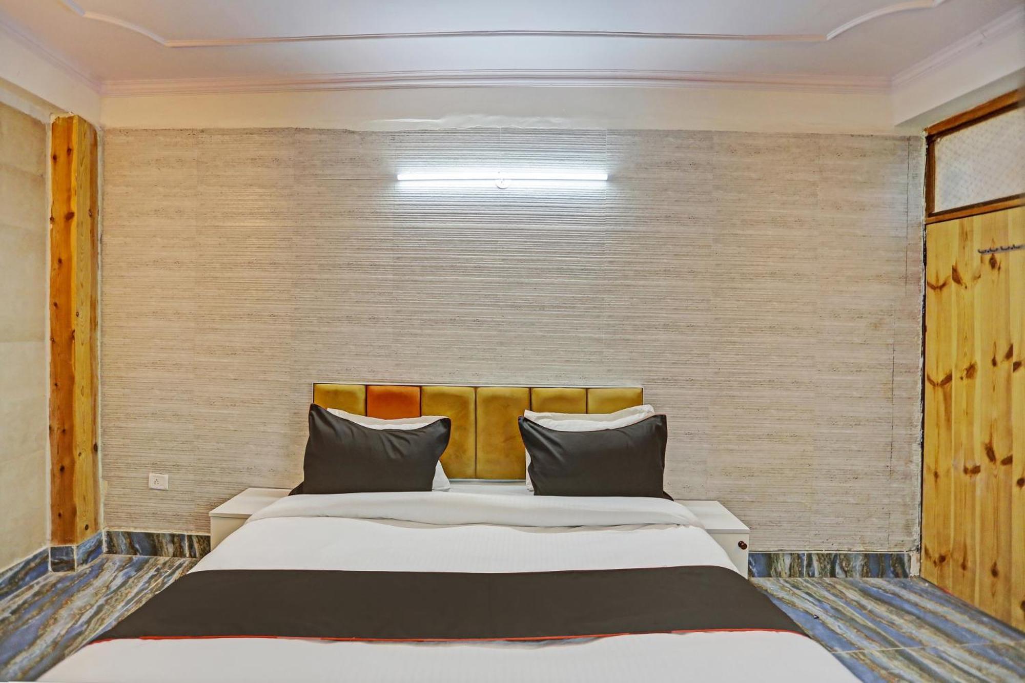 Umen Hotel Nearest Sector 66 Noida Exterior foto